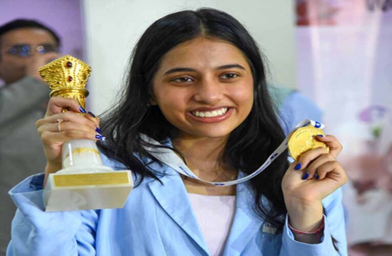 दिव्या देशमुख की ऐतिहासिक उड़ान, डी. गुकेश से टूटी उम्मीदें: शतरंज जगत के लिए मिला-जुला रहा साल