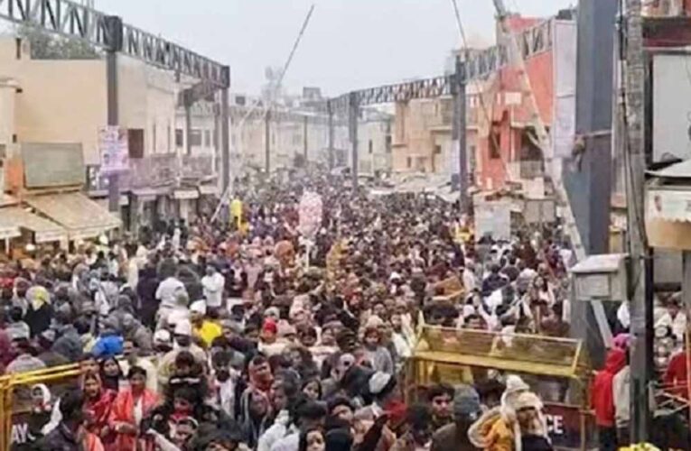 आस्था का सैलाब: अयोध्या में श्रीराम के दर्शन को उमड़ा श्रद्धालुओं का जनसमूह