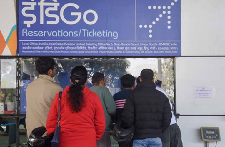 इंडिगो का बड़ा ऐलान: उड़ानें रद्द होने से प्रभावित यात्रियों को 10,000 रुपए का ट्रैवल वाउचर, 26 दिसंबर से मिलेगा