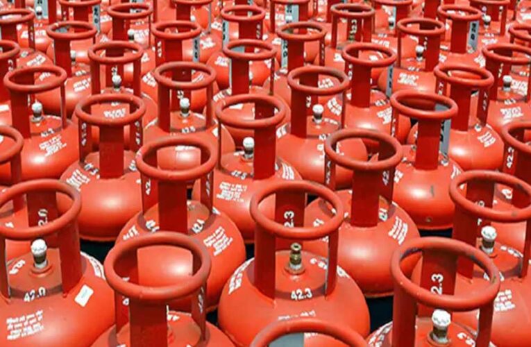 PMUY स्कीम: 2025 में सब्सिडी पाने वालों की संख्या बढ़कर 10.35 करोड़ हुई