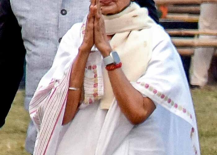 कोलकाता स्टेडियम बवाल पर ममता बनर्जी का बड़ा कदम, लियोनेल मेस्सी से मांगी माफी, जांच के आदेश