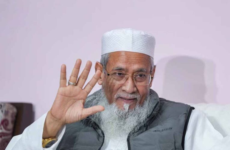 वक्फ कानून पर ममता की सहमति से मचे बवाल: मंत्री के भड़कते ही मुसलमानों ने दी कड़ी प्रतिक्रिया