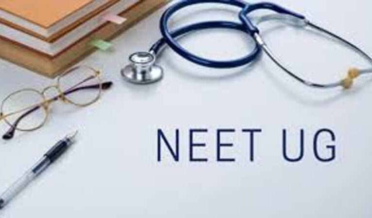 NEET PG टॉपर बदल रहे हैं प्राथमिकताएँ: सर्जरी से दूरी, डर क्या है?