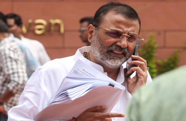 ‘वोट चोरी’ विवाद पर निशिकांत दुबे का पलटवार: बोले— कांग्रेस ही चोरों की सरदार