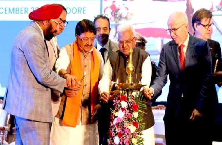 चिकित्सक भगवान का दूसरा रूप होता है : राज्यपाल मंगुभाई पटेल