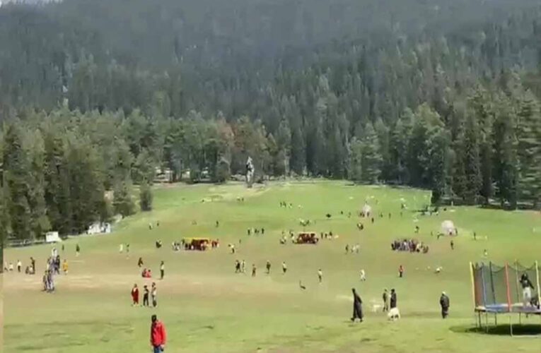 पहलगाम हमले के बाद कश्मीर में फिर चहलकदमी, नए साल से पहले पर्यटकों की आमद में उछाल