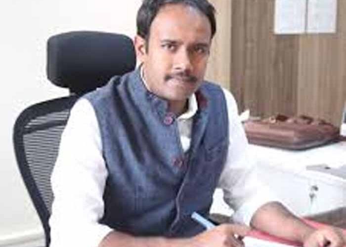 सागर जिले में सभी जर्जर स्कूल एवं अन्य भवन गिराने की कार्रवाई की जा रही है