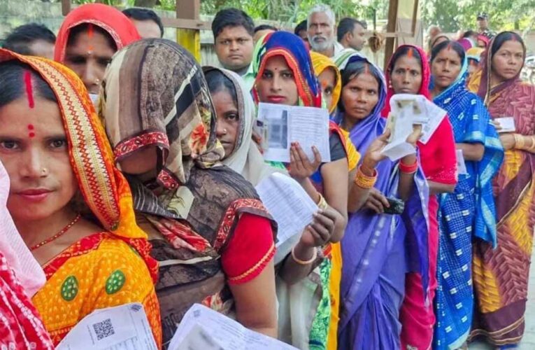 SIR की तारीख पर कोई राहत नहीं, यूपी में 2.89 करोड़ नाम कटेंगे; 1.11 करोड़ वोटरों को मिलेगा नोटिस