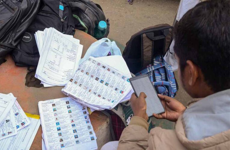 वोटर लिस्ट से नाम गायब? बंगाल में SIR पर सुनवाई शुरू, 32 लाख लोगों को मिला दावा-आपत्ति का मौका