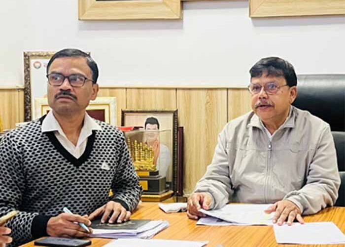 अधिकारी लक्ष्य निर्धारित कर उपभोक्ताओं तक पहुंचाएं समाधान योजना का लाभ