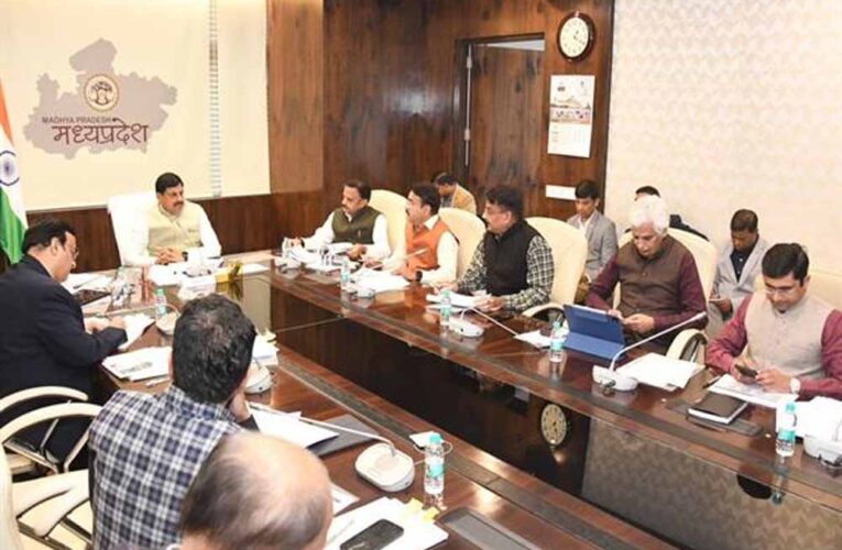 अधिकाधिक अस्पतालों और डॉक्टर्स को जोड़ें आयुष्मान योजना से : मुख्यमंत्री डॉ. यादव