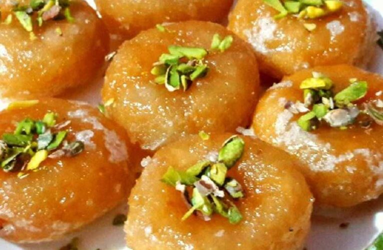 घर बैठे बनाएं पारंपरिक राजस्थानी बालूशाही, मिनटों में सीखें आसान रेसिपी