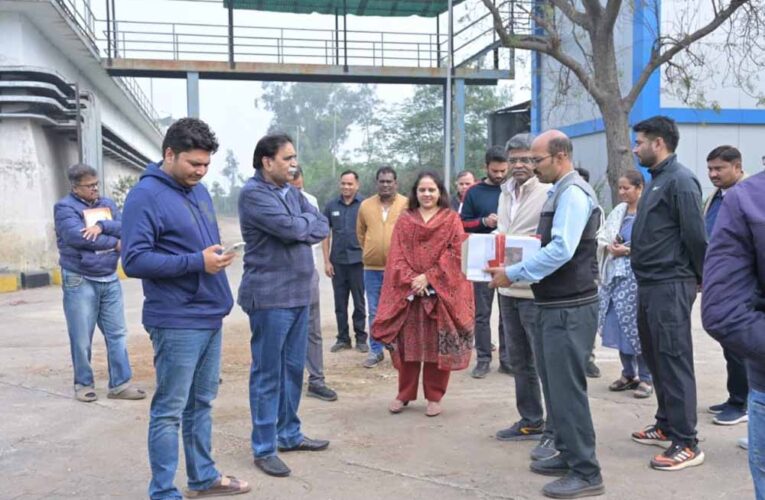 इंदौर से सीख: रायपुर में विधायक-महापौर सड़क पर उतरे, खारून को प्रदूषण मुक्त बनाने 5 घंटे चला अभियान