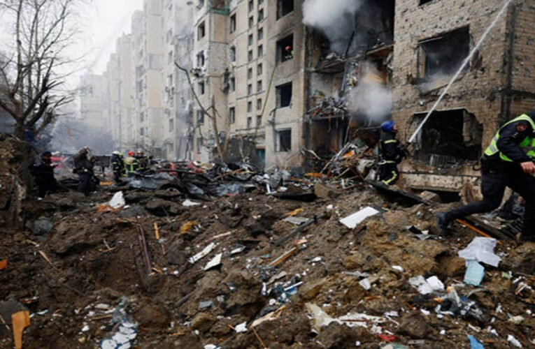 पुतिन की नई बैलिस्टिक मिसाइल से यूक्रेन में तबाही, 4000 डिग्री सेल्सियस के वार से 4 की मौत, 24 घायल