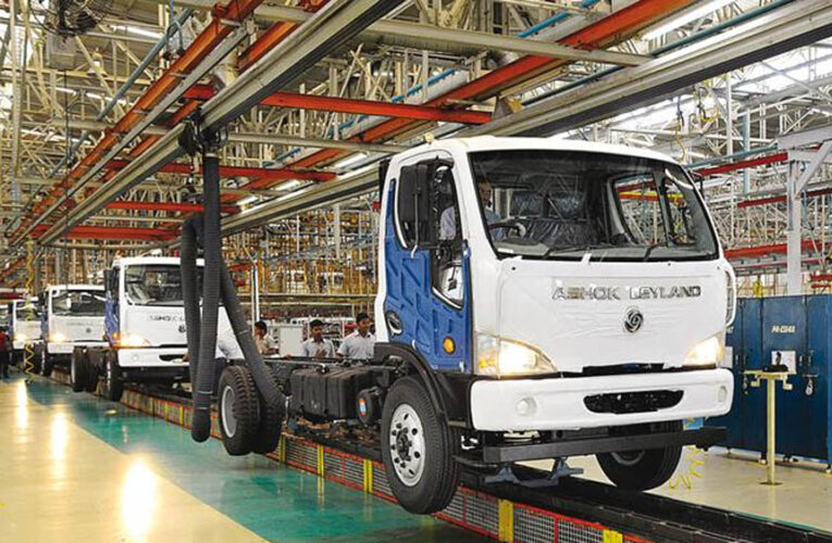 यूपी में खुल रहे रोजगार के अवसर, युवाओं को मिलेगा प्रशिक्षण और नौकरी