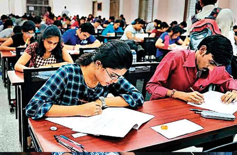 JEE-NEET कोचिंग पर सरकार की सख्ती, तय हो सकती है अध्ययन घंटों की सीमा