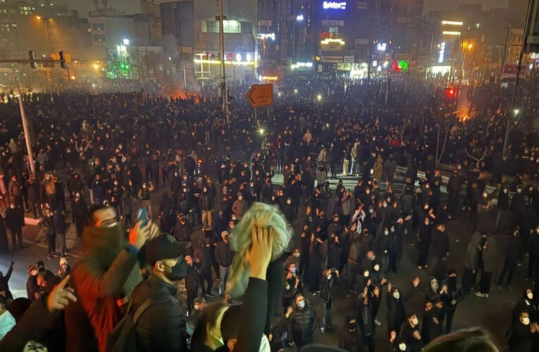 ईरान का बड़ा बयान: ट्रंप को बताया पहला किलर, नेतन्याहू दूसरे नंबर पर, मुल्क में अब तक 2500 मौतें