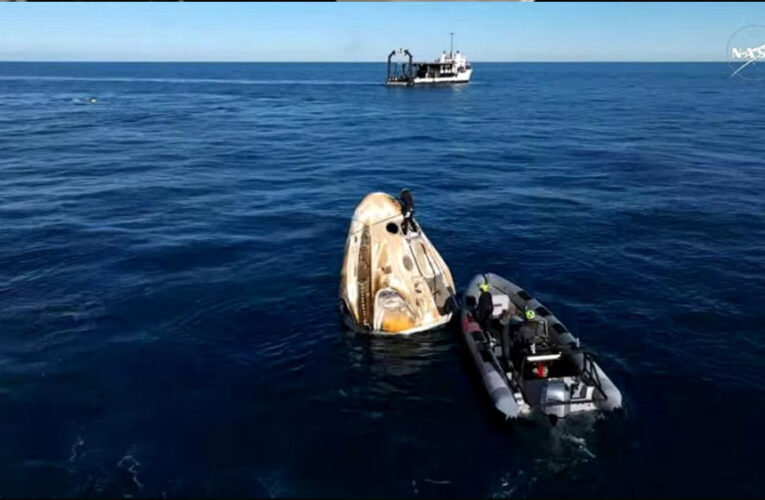 बीमार एस्ट्रोनॉट सहित चार अंतरिक्षयात्री धरती पर लौटे, ड्रैगन कैप्सूल ने कैलिफोर्निया में लैंड किया
