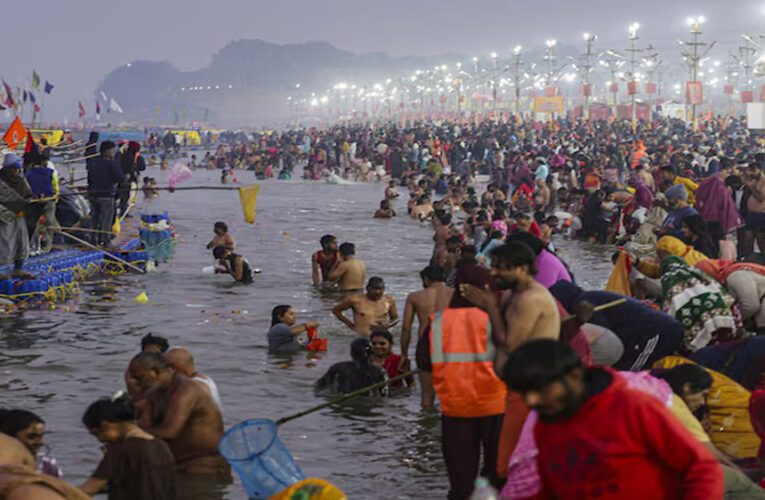 षटतिला एकादशी, मकर संक्रांति स्नान के लिए संगम में उमड़ा आस्था का ज्वार