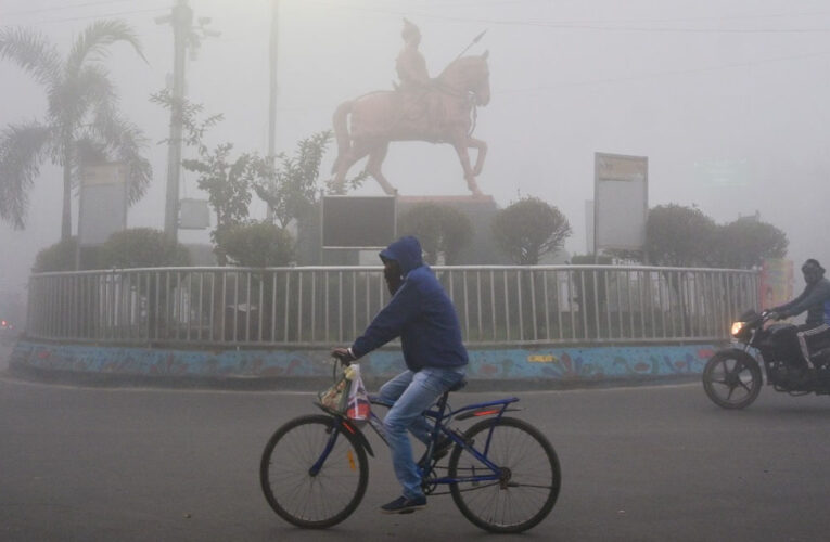 उत्तर भारत में ठंड और कोहरे का डबल अटैक! शीतलहर से राहत मिलने का कोई आसार नहीं: IMD का अलर्ट