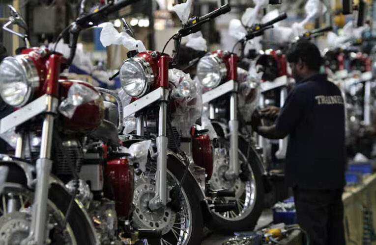 2025 में दोपहिया वाहनों की बिक्री 2 करोड़ यूनिट पार, GST 2.0 का दिखा असर