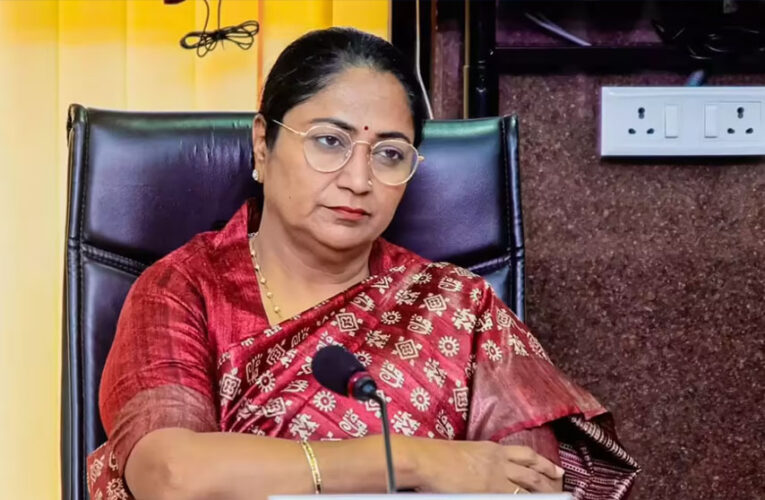 यमुना को फिर से दिल्ली की जीवनरेखा बनाएगी रेखा सरकार, एक्शन मोड में हुईं मुख्यमंत्री