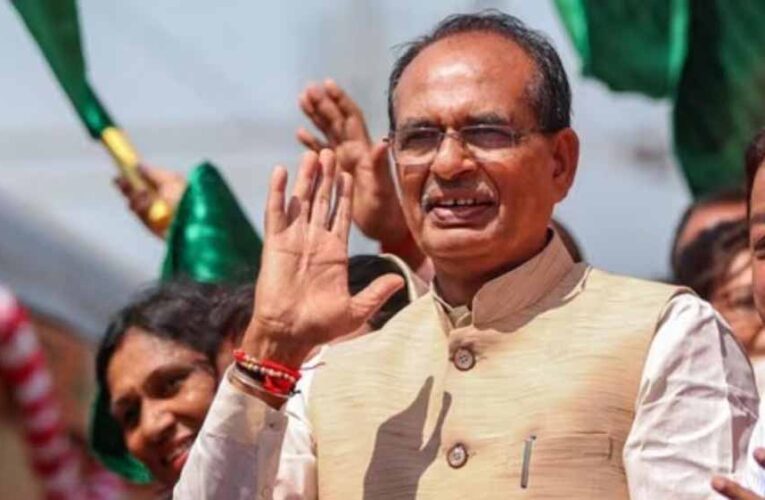 पत्नी की तारीफ में हिम्मत चाहिए, बीकानेर में शिवराज बोले- ‘मैं भी लिखूंगा किताब’