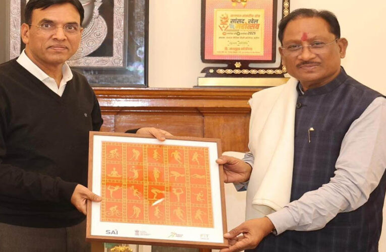 रायपुर : मुख्यमंत्री विष्णु देव साय ने केंद्रीय मंत्री मनसुख मांडविया से की भेंट