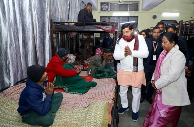 सीएम डॉ. यादव का मानवीय चेहरा: रैन बसेरे का निरीक्षण, जरूरतमंदों को चाय और कंबल वितरण