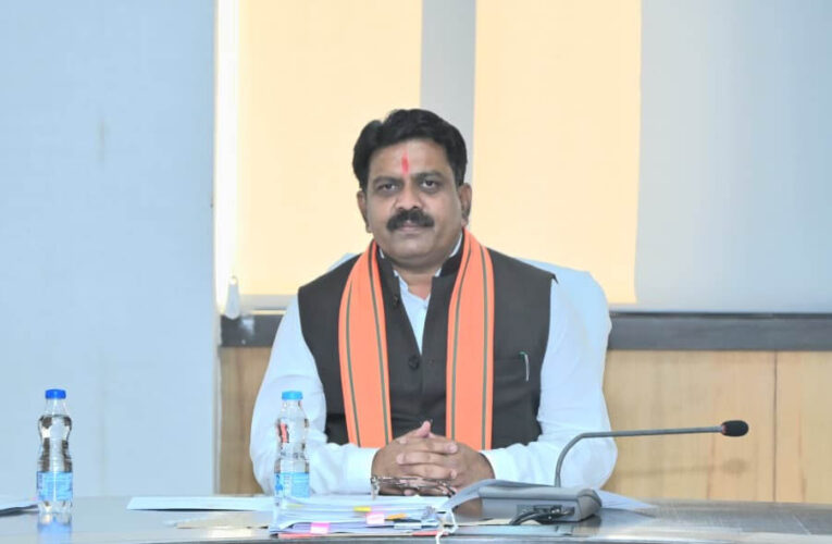 रायपुर : गृह विभाग के बजट निर्माण हेतु उपमुख्यमंत्री विजय शर्मा की अध्यक्षता में बैठक का हुआ आयोजन