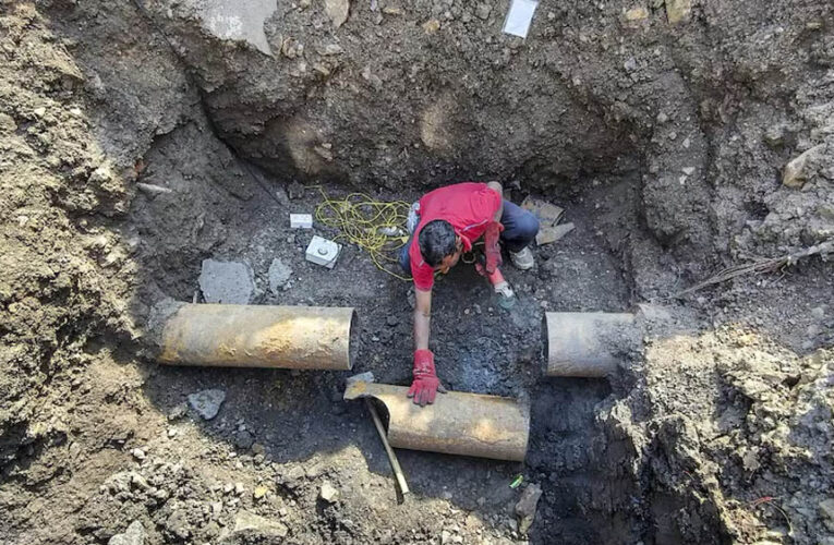 इंदौर कलेक्टर और निगम कमिश्नर पर केस चलाने की मांग, कोर्ट में परिवाद दायर, टेंडर दबाने का आरोप