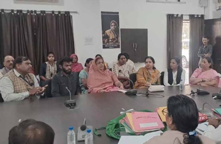 राज्य महिला आयोग की जनसुनवाई में उत्पीड़न के 35 प्रकरण आए, पति-पत्नी का विवाद सुलझाया