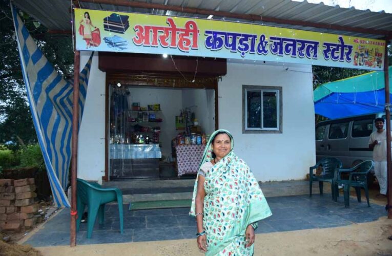 समूह सहयोग से लखपति दीदी राशोबाई बनी आत्मनिर्भर