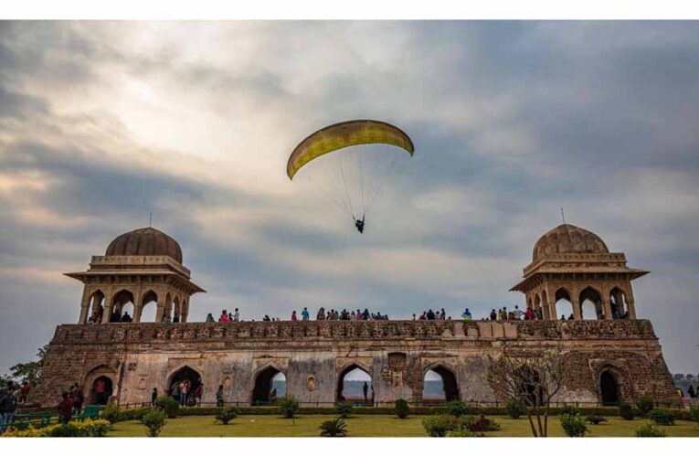 पर्यटन को मिले पंख: मध्यप्रदेश टूरिज्म बोर्ड और फ्लाइंग क्लब का संयुक्त आयोजन