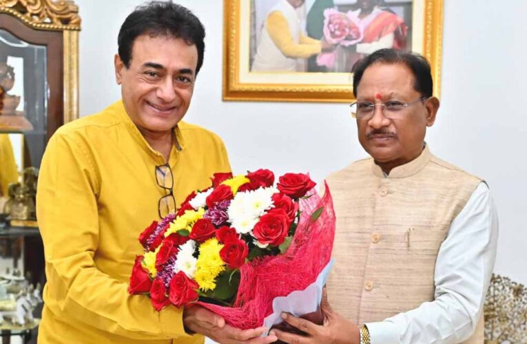 सीएम विष्णुदेव साय से मिले अभिनेता नीतिश भारद्वाज, शिष्टाचार भेंट ने खींचा ध्यान
