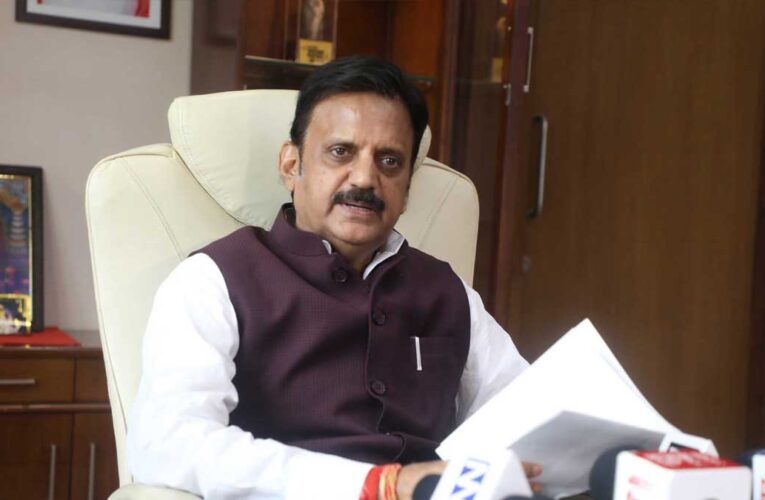 जिले के विकास में जनप्रतिनिधियों, प्रशासन के साथ-साथ सामाजिक क्षेत्र के व्यक्तियों के अनुभव का किया जाएगा उपयोग: उप मुख्यमंत्री शुक्ल