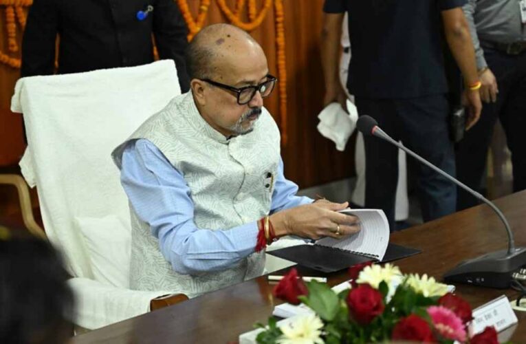 बाल हित में राज्यपाल का सहयोग, कोपलवाणी चाइल्ड वेलफेयर आर्गेनाइजेशन को 2 लाख रुपये का अनुदान