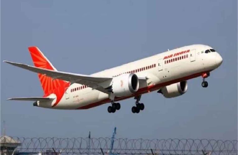 अजित पवार हादसे के बाद Air India की उड़ान में दूसरा तनाव: 10 मिनट हवा में हिचकोले, कांग्रेस नेता सुरक्षित