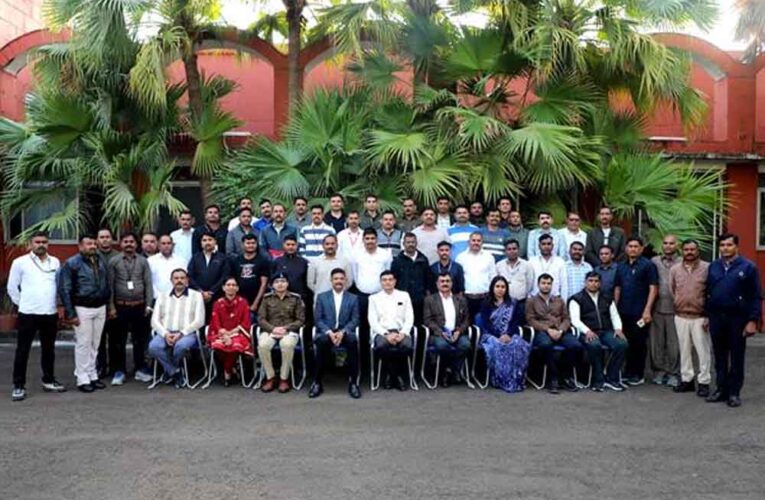 दो दिवसीय सुरक्षित वाहन चालन कोर्स संपन्न