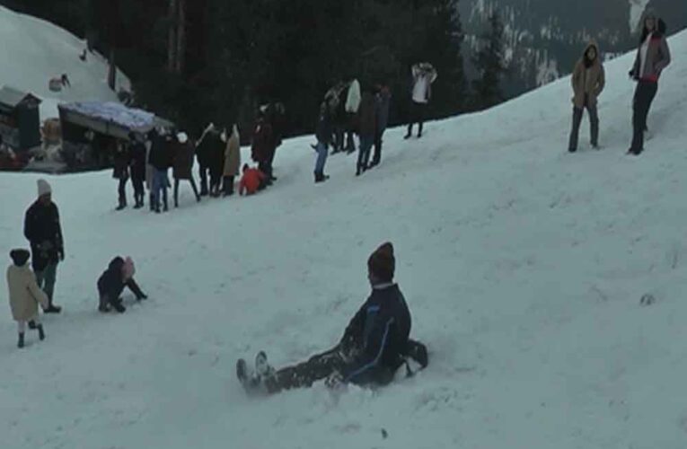 उत्तराखंड में अगले 48 घंटे में मौसम अलर्ट: पर्वतीय इलाकों में बारिश और बर्फबारी का खतरा