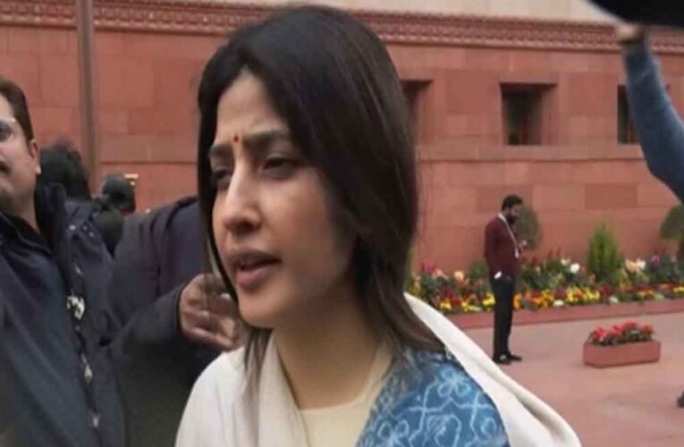 बजट से पहले सियासी वार: डिंपल यादव बोलीं– वादों का हिसाब दो