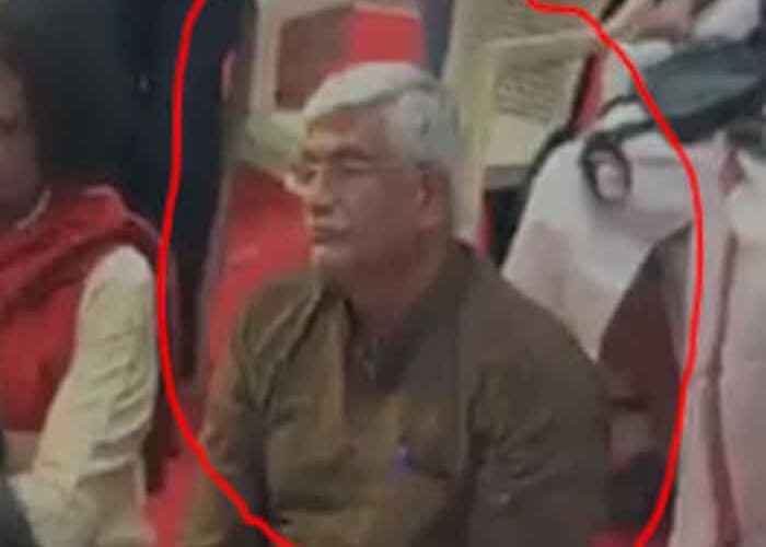 भक्ति संगीत की छांव में मंत्री शेखावत ने संभाली जमीन वाली कुर्सी