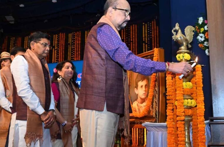 इंदिरा कला संगीत विश्वविद्यालय का दीक्षांत समारोह