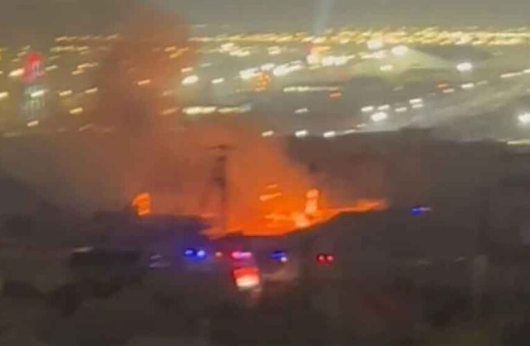 माघ मेला में भीषण आग: पूजा के दौरान आश्रम में लगी लपटें, 6 टेंट जलकर खाक, 3 दमकलकर्मी झुलसे