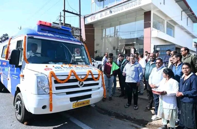 छत्तीसगढ़ में जनसेवा की नई पहल: मंत्री ने शुरू की मोबाइल मेडिकल यूनिट