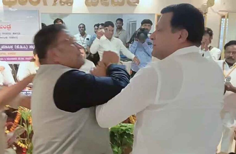 मीटिंग में मचा बवाल: भाजपा–कांग्रेस विधायक आपस में भिड़े, गालियों तक पहुंचा विवाद, राज्यमंत्री रह गए हैरान