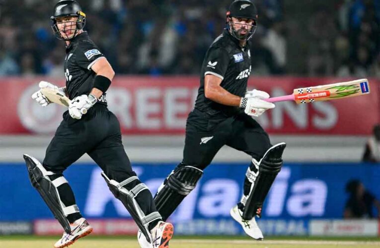 मिचेल-यंग की घातक जोड़ी, भारत की ‘बत्ती गुल’; न्यूजीलैंड ने सीरीज में की बराबरी