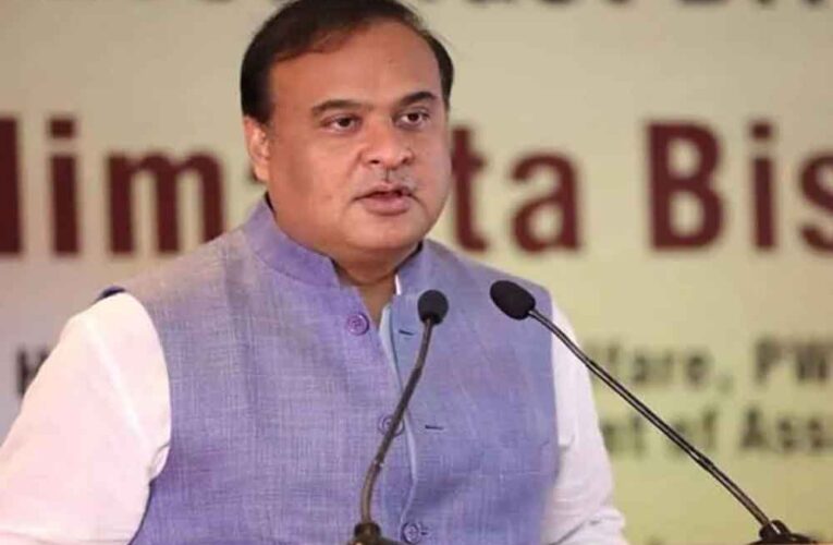 बांग्लादेश के हालात पर नजर: असम सीएम ने सुरक्षा एजेंसियों को हाई अलर्ट पर रहने के निर्देश दिए