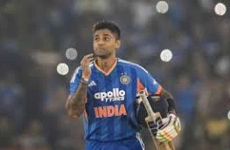 T20I रनचेज के ‘सिक्स किंग’ रोहित शर्मा, सूर्या ने कोहली को छोड़ा पीछे