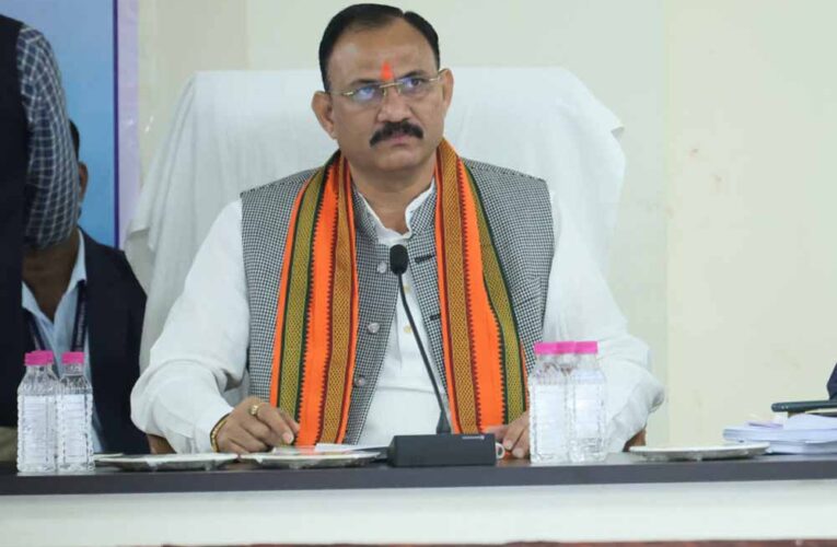 श्याम बिहारी जायसवाल ने स्वास्थ्य सेवाओं को मिशन मोड में सुदृढ़ करने के दिए निर्देश